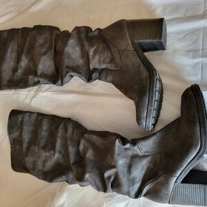 Women's Gray Knee-High Boots